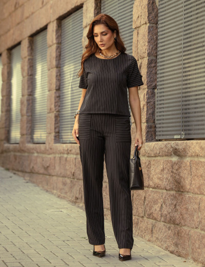 CONJUNTO CALÇA RISCA DE GIZ PRETO