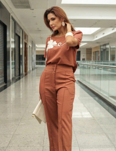 CONJUNTO APLICACÃO FLOR MARROM AVERMELHADO